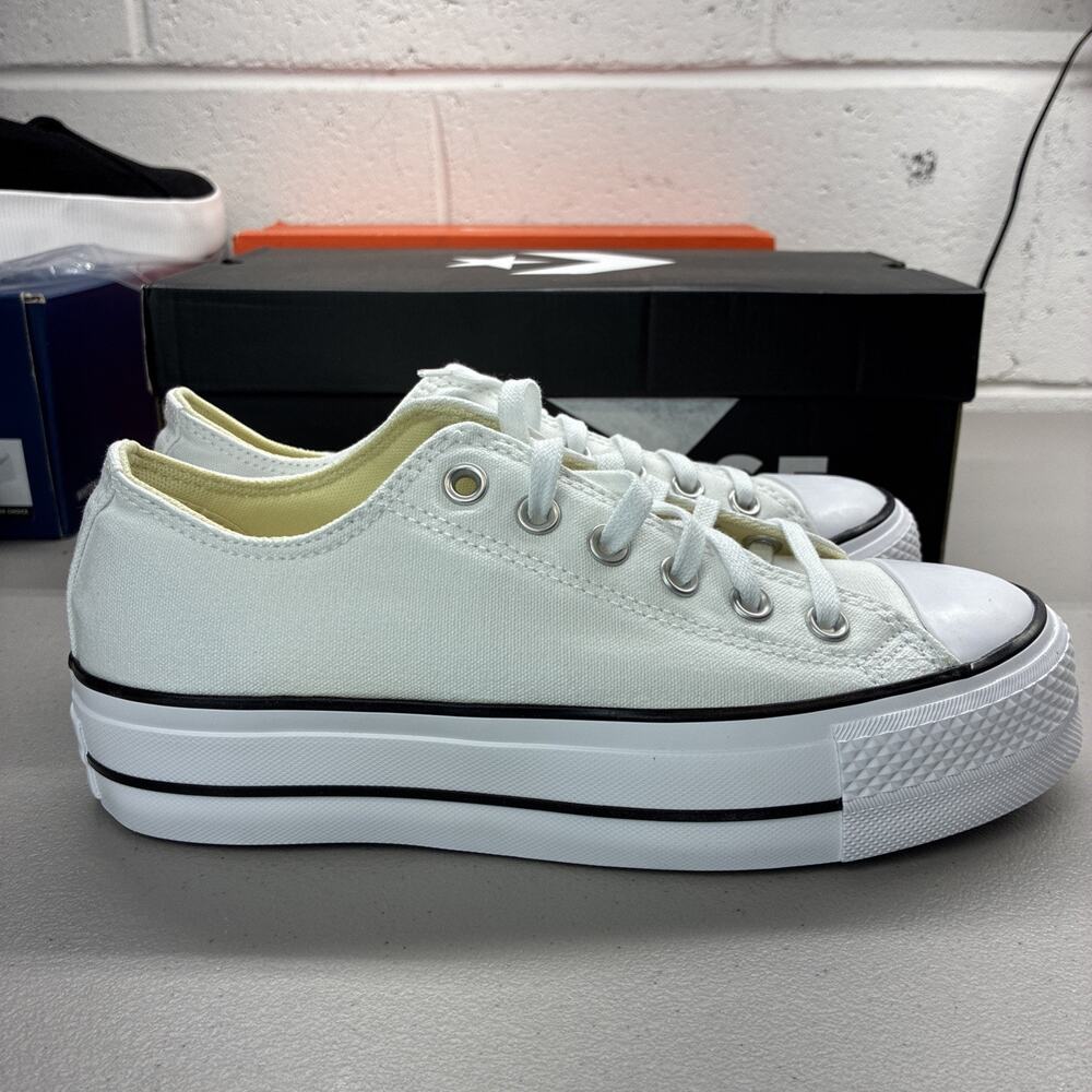 Converse Chuck Taylor All Star Lift Women's 7.5 Low Top Canvas White 560251C